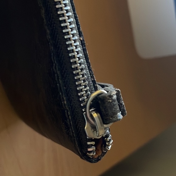 Patricia Nash wristlet - Picture 9 of 16